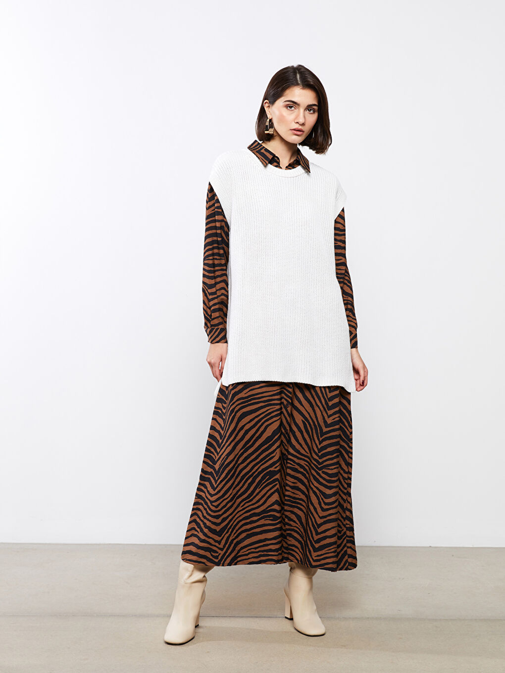 Crew Neck Plain Oversize Women's Knitwear Sweater-2