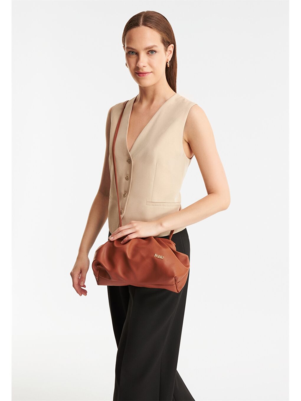 Ekru Deri Görünümlü Kadın Çapraz Çanta