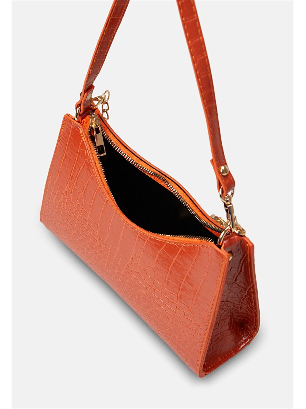 Turuncu Deri Görünümlü Kroko Desenli Kadın Baget Çanta-1
