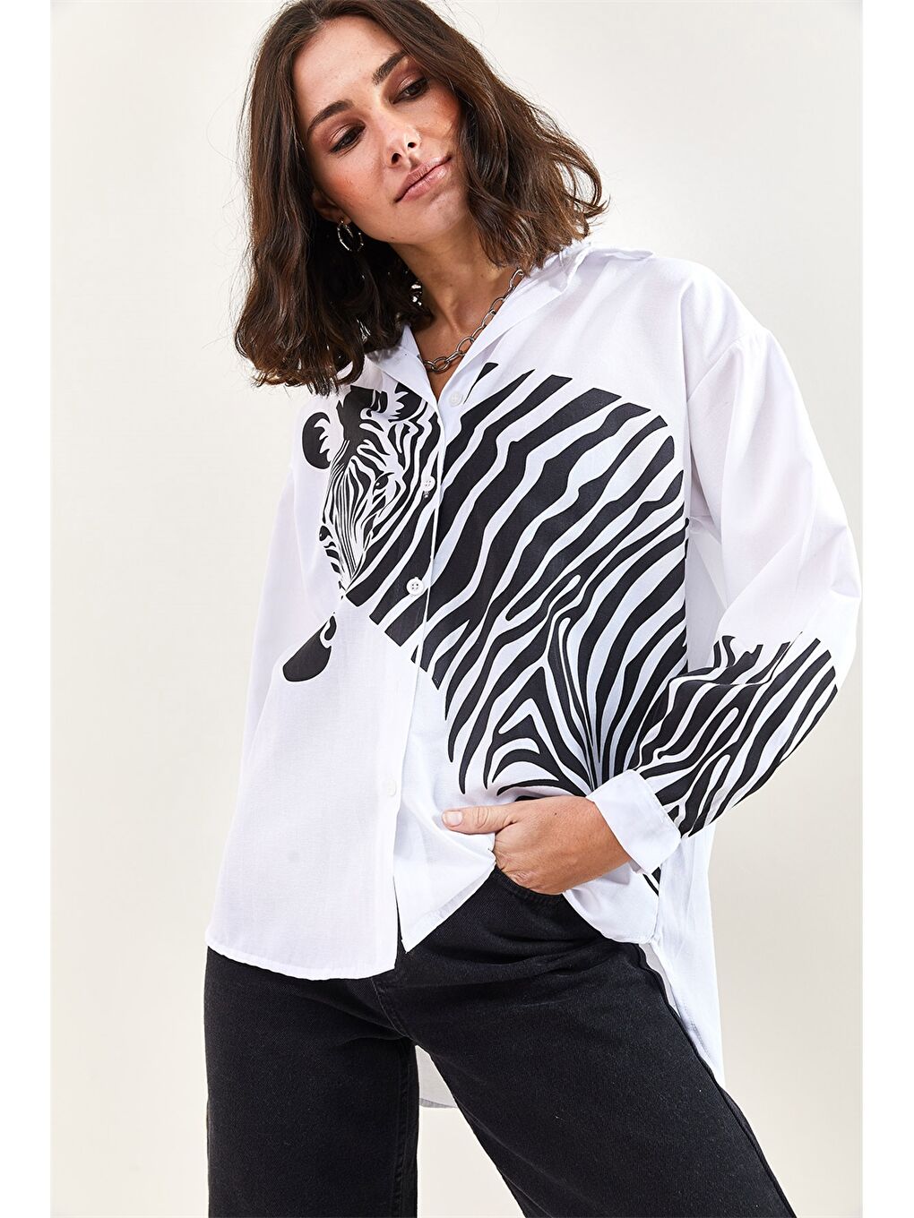 Beyaz Baskılı Uzun Kollu Kadın Gömlek-3