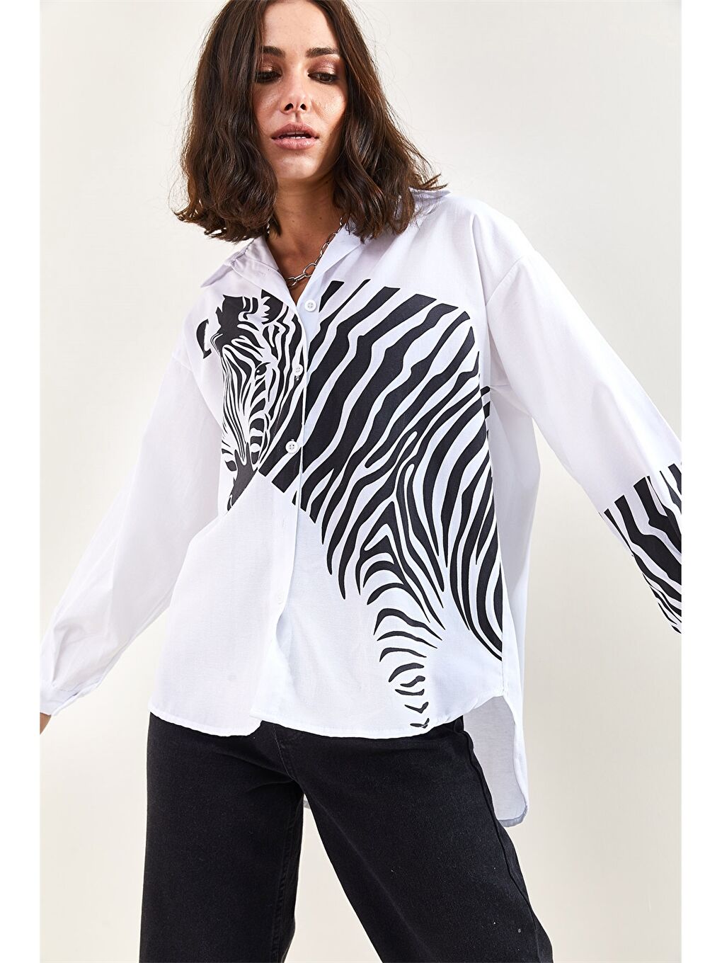 Beyaz Baskılı Uzun Kollu Kadın Gömlek-5