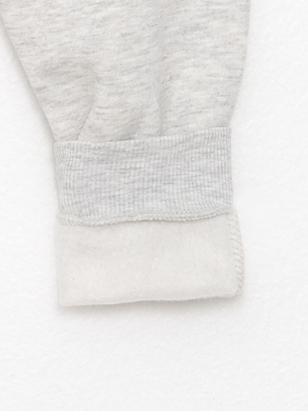 LCW baby Rundhalsausschnitt Langarm König der Löwen Bedrucktes Baby Jungen Sweatshirt und Jogginghose 2er-Pack Set -W2JT15Z1-D5P