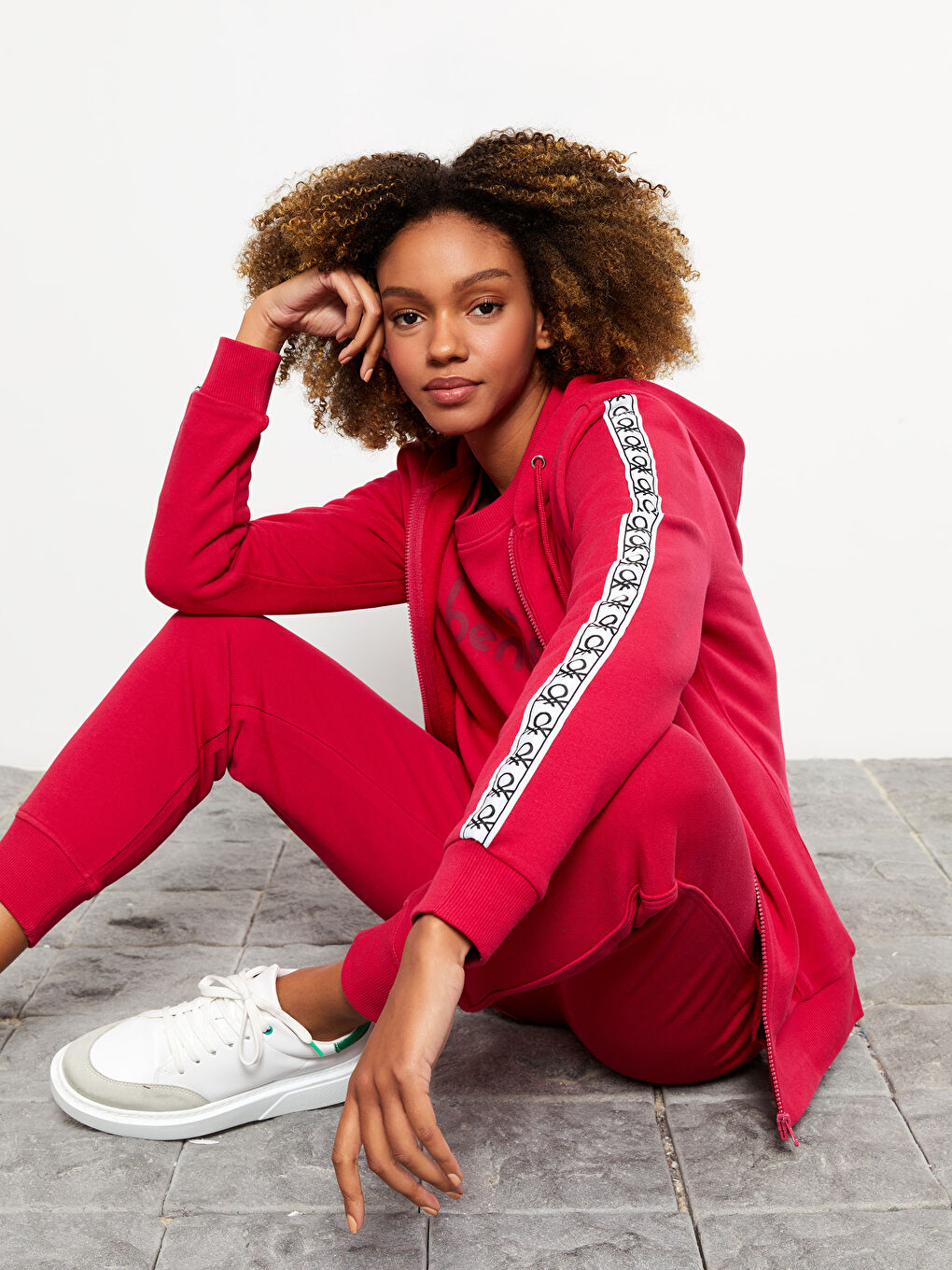 Pembe Kapüşonlu Desenli Uzun Kollu Kadın Sweatshirt