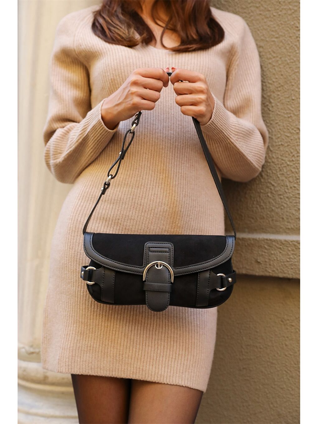 Siyah Toka Detaylı Kadın Omuz Çantası