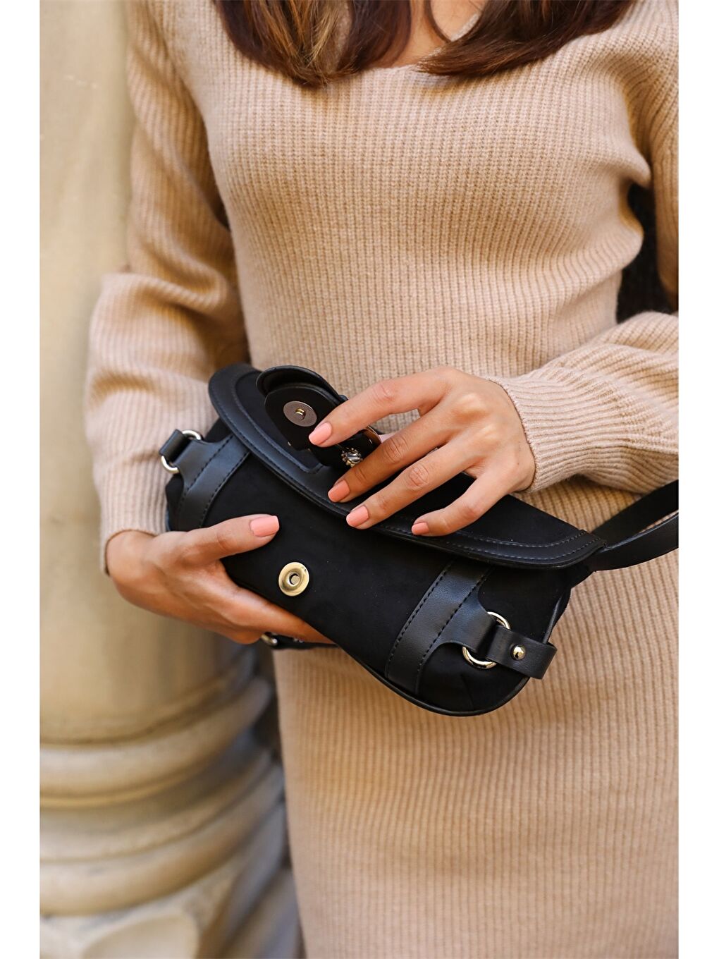 Siyah Toka Detaylı Kadın Omuz Çantası-4