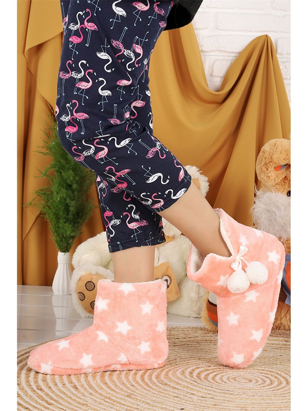 Turuncu Ponpon Detaylı Desenli Kadın Ev Botu-1