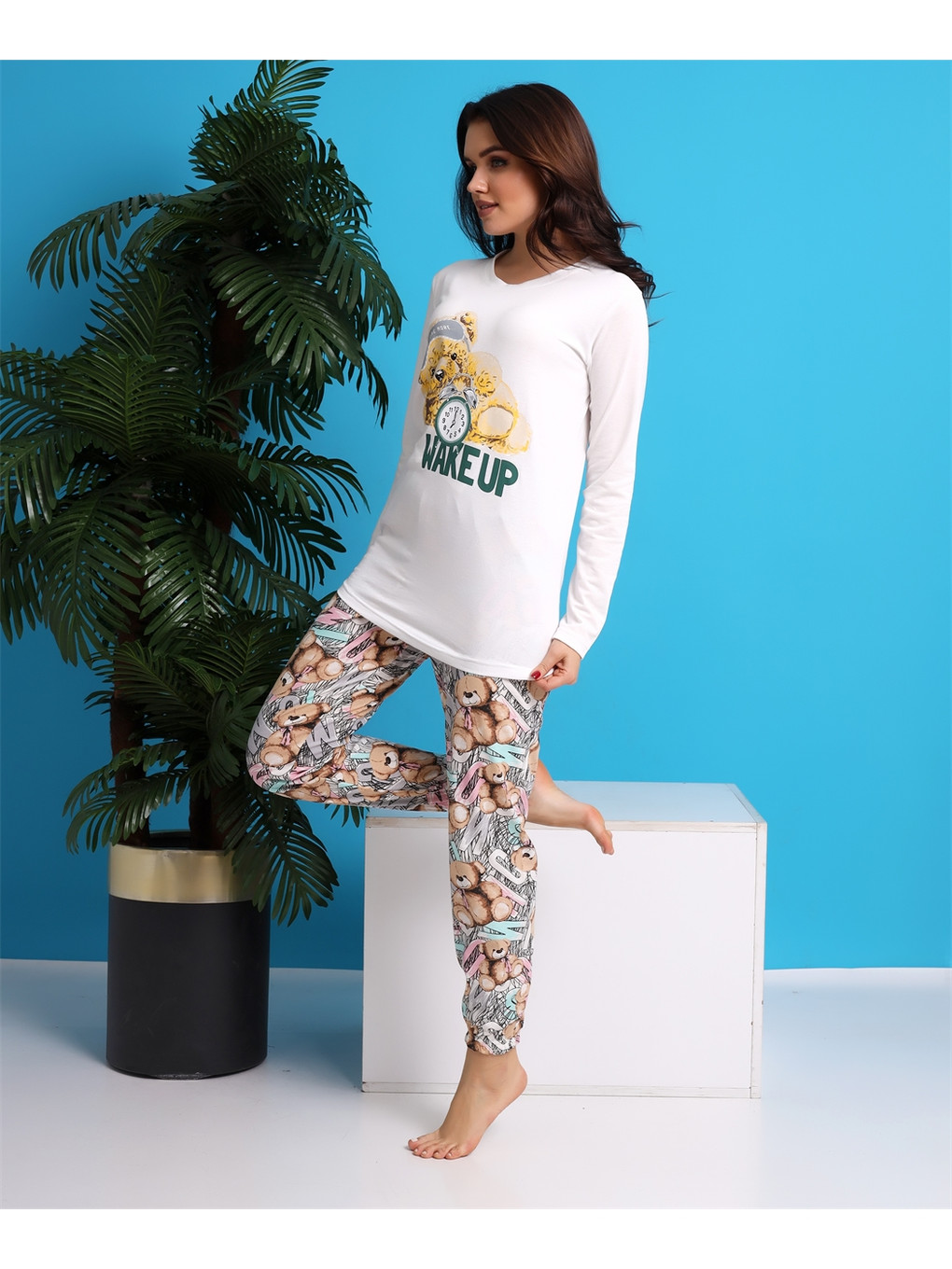 Bej Bisiklet Yaka Baskılı Uzun Kollu Kadın Pijama Takımı-1