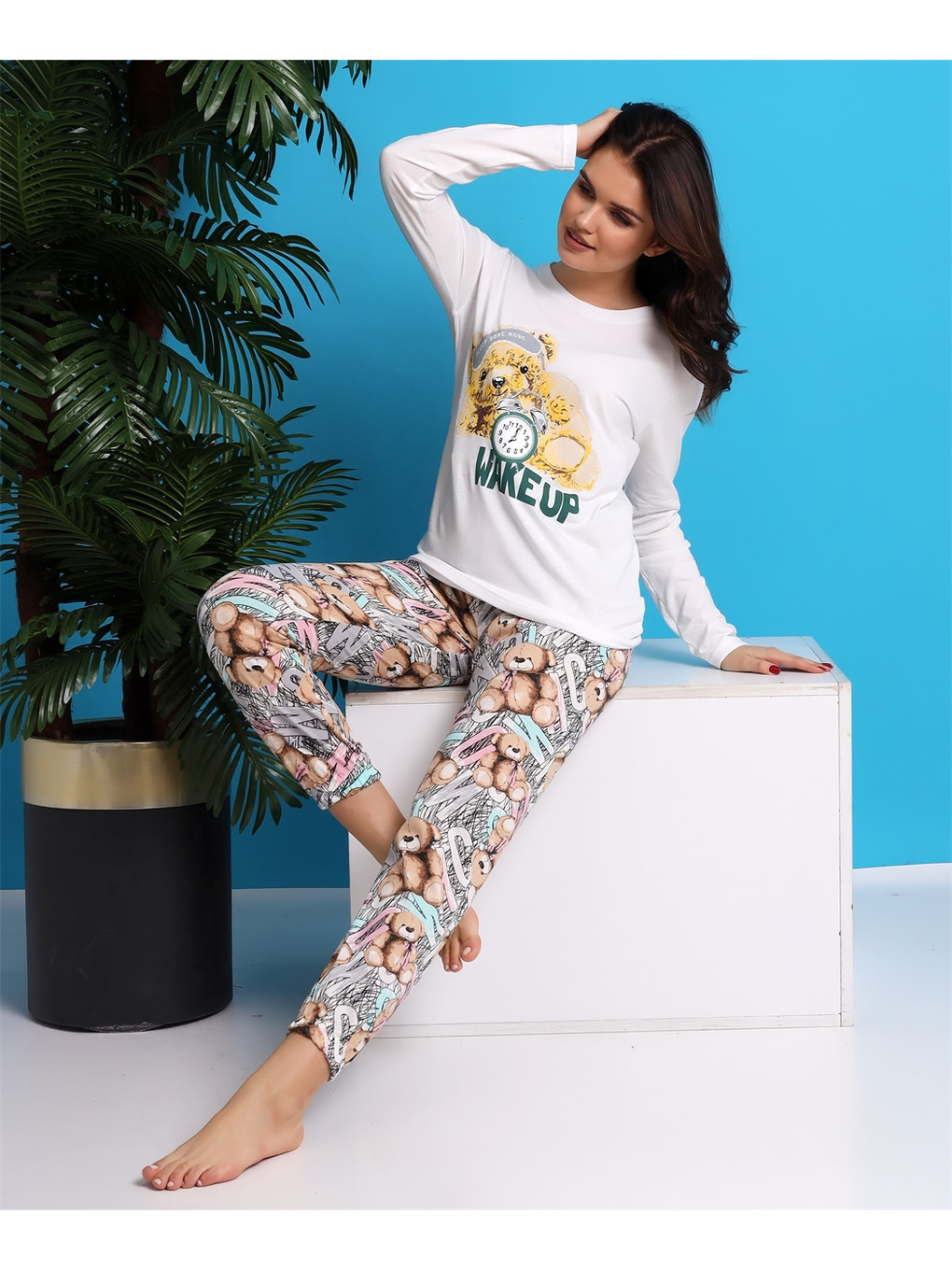 Bej Bisiklet Yaka Baskılı Uzun Kollu Kadın Pijama Takımı-3