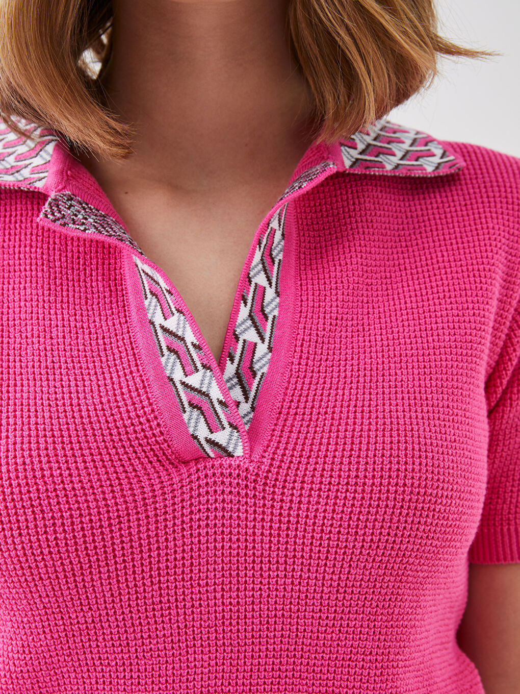 Pembe Polo Yaka Desenli Kısa Kollu Kadın Triko Kazak-3