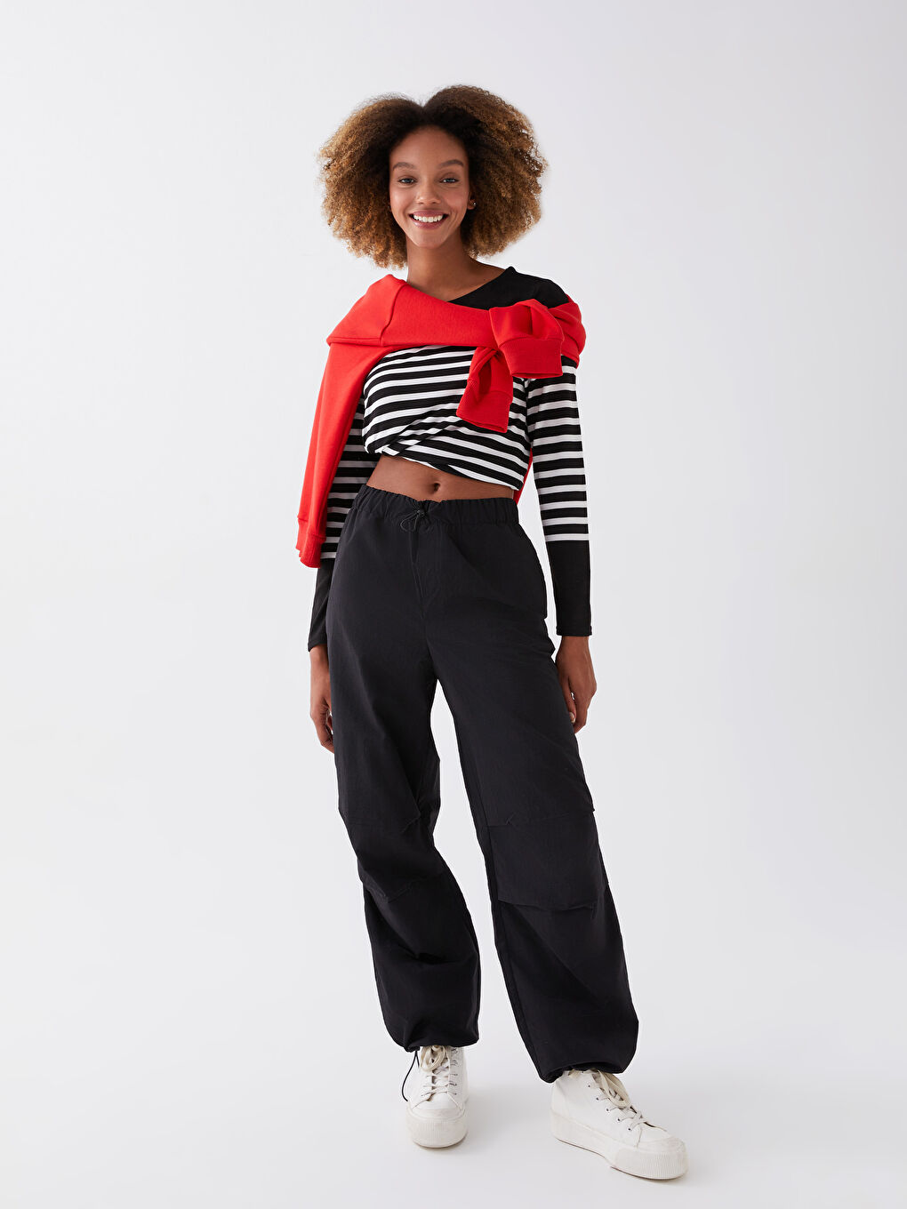 Siyah Kadın Beli Lastikli Düz Paraşüt Pantolon