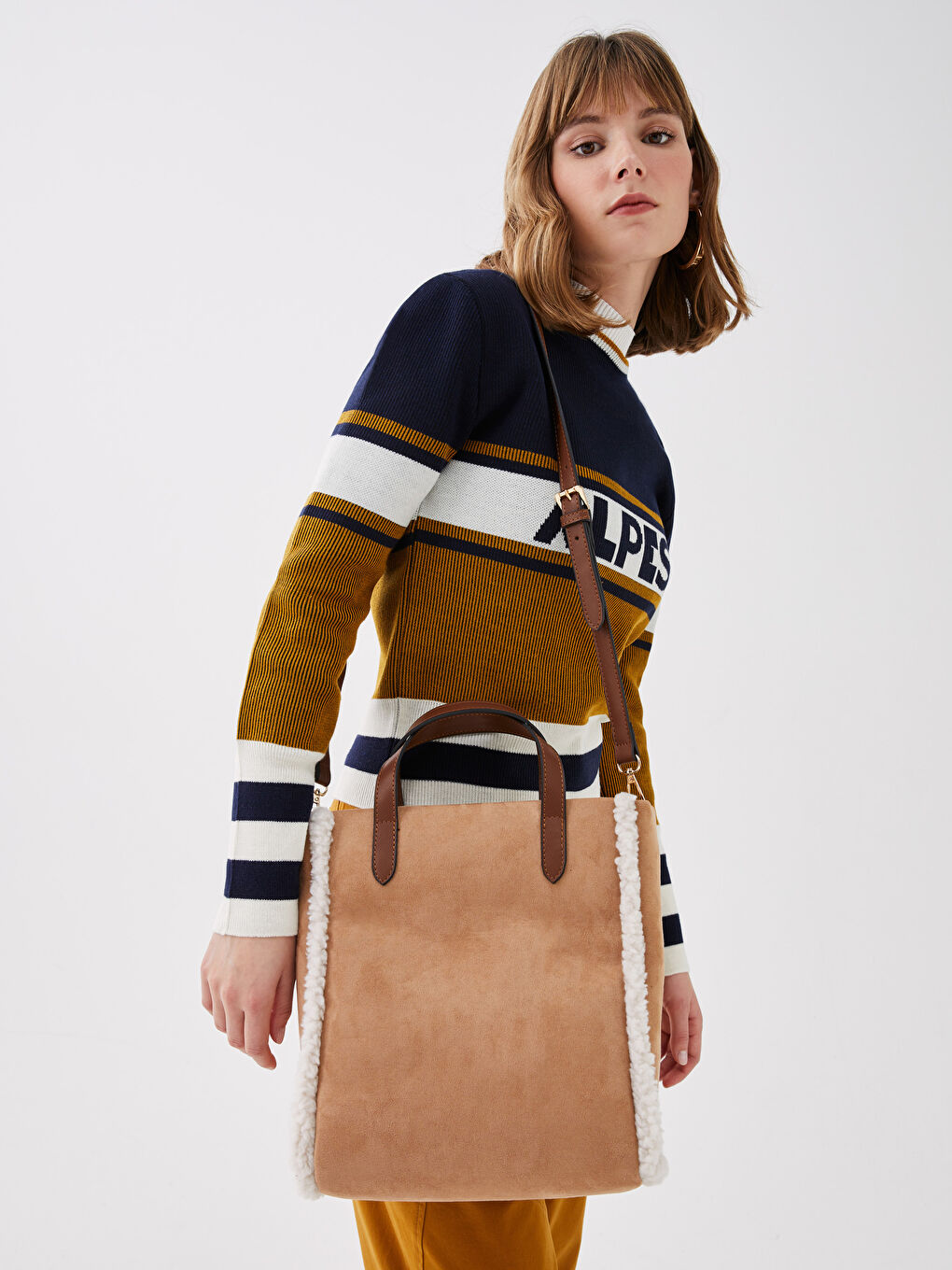 Kahverengi Süet Görünümlü Pelüş ve Deri Detaylı Kadın Tote Çanta