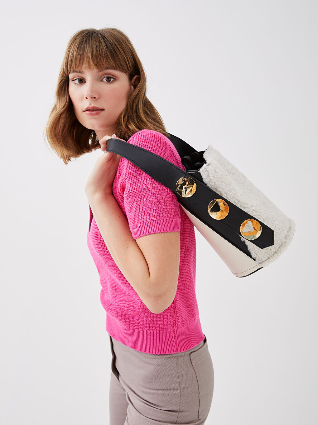 Ekru Kadın Pelüş Omuz Çantası