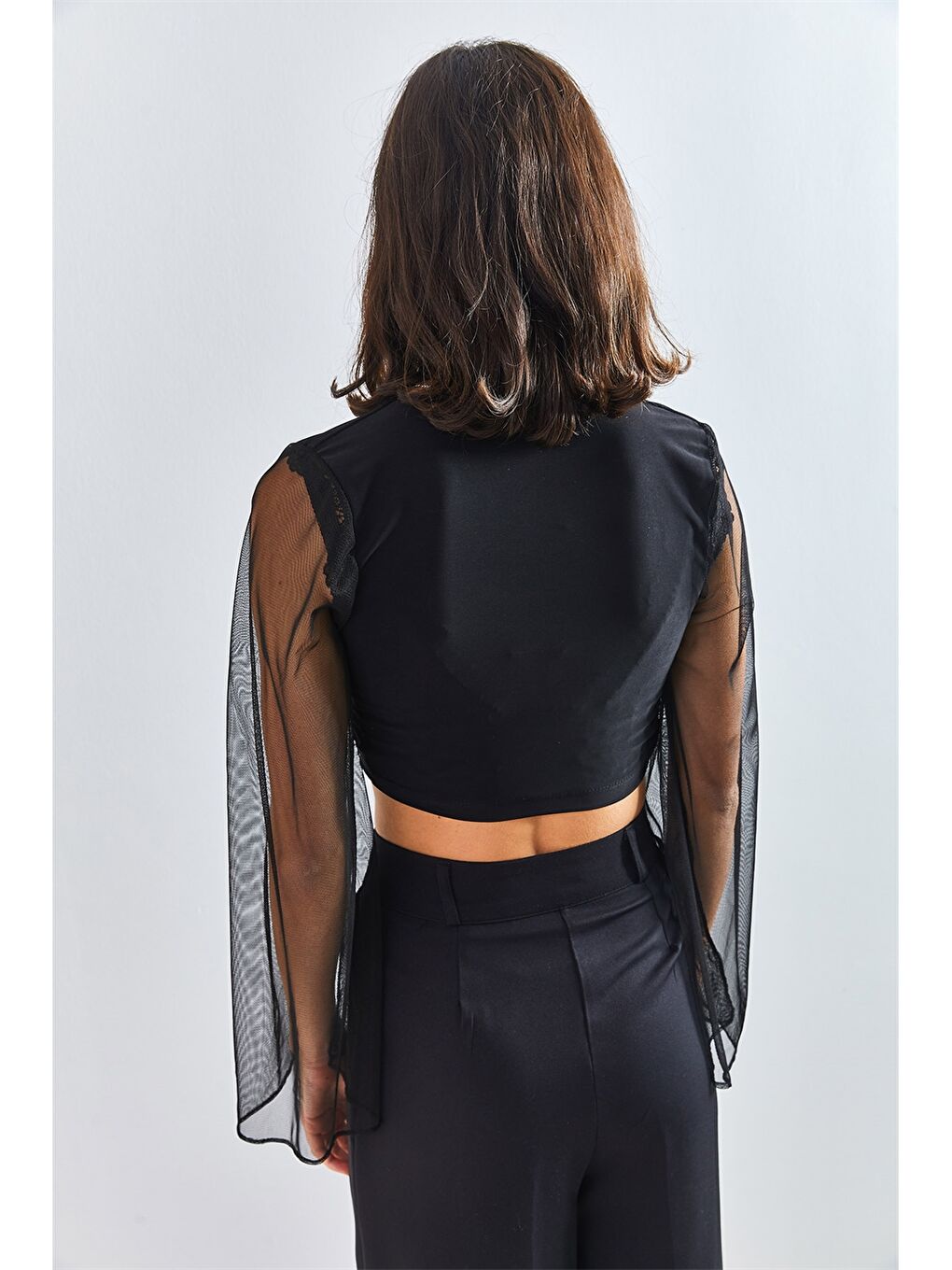 Siyah V Yaka Düz Uzun Kollu Kadın Bolero-4