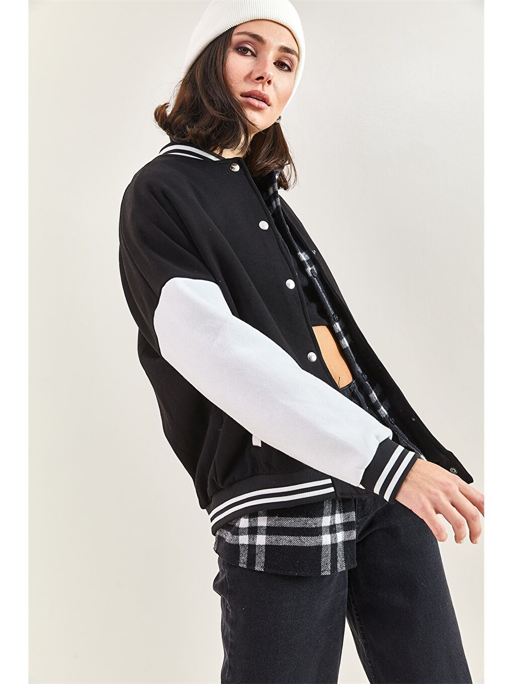 Siyah Kolej Yaka Nakışlı Uzun Kollu Oversize Kadın Spor Hırka-11