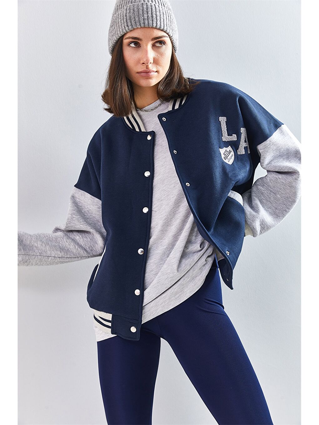 Lacivert Kolej Yaka Nakışlı Uzun Kollu Oversize Kadın Spor Hırka-1