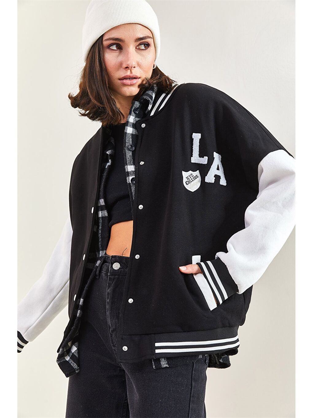 Siyah Kolej Yaka Nakışlı Uzun Kollu Oversize Kadın Spor Hırka-4