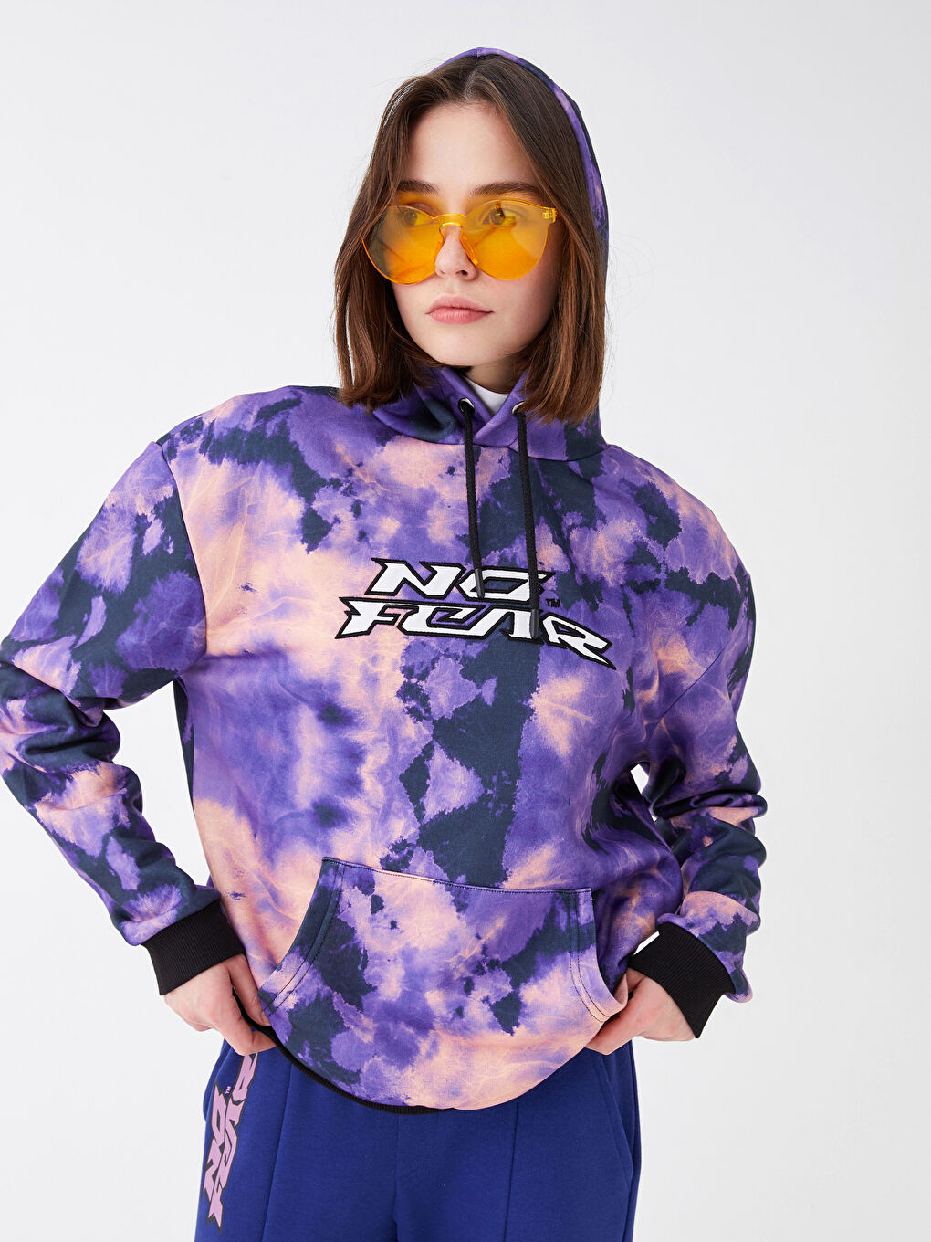 Mor Kapüşonlu Nakışlı Uzun Kollu Kadın Sweatshirt-1