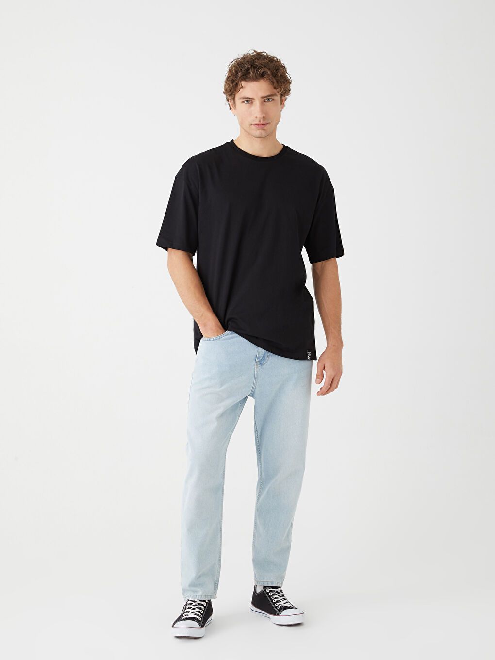 Siyah Oversize Bisiklet Yaka Kısa Kollu Erkek Tişört-2