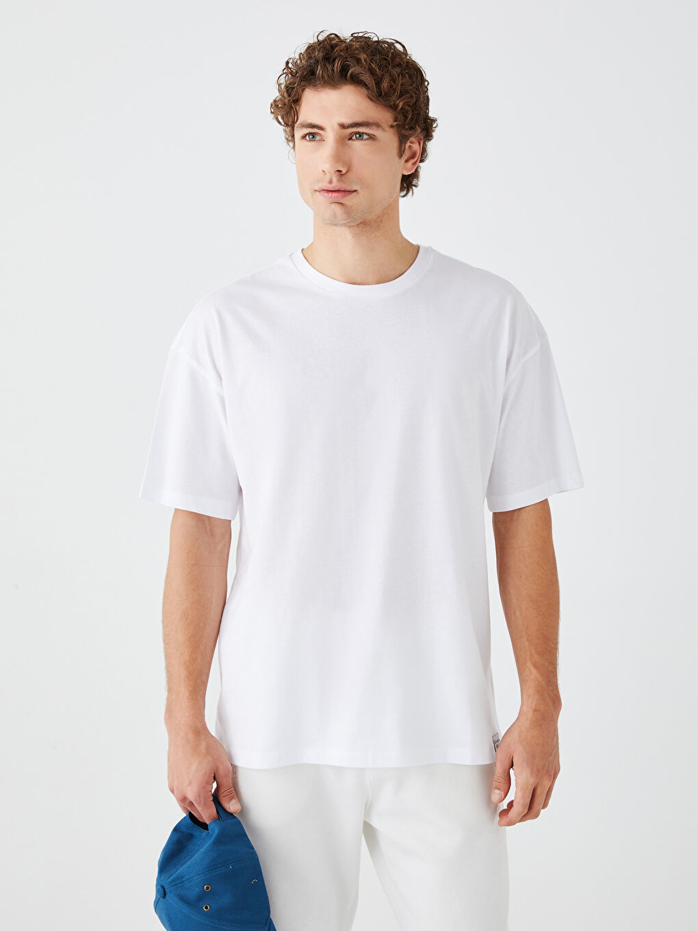 Beyaz Oversize Bisiklet Yaka Kısa Kollu Erkek Tişört-1