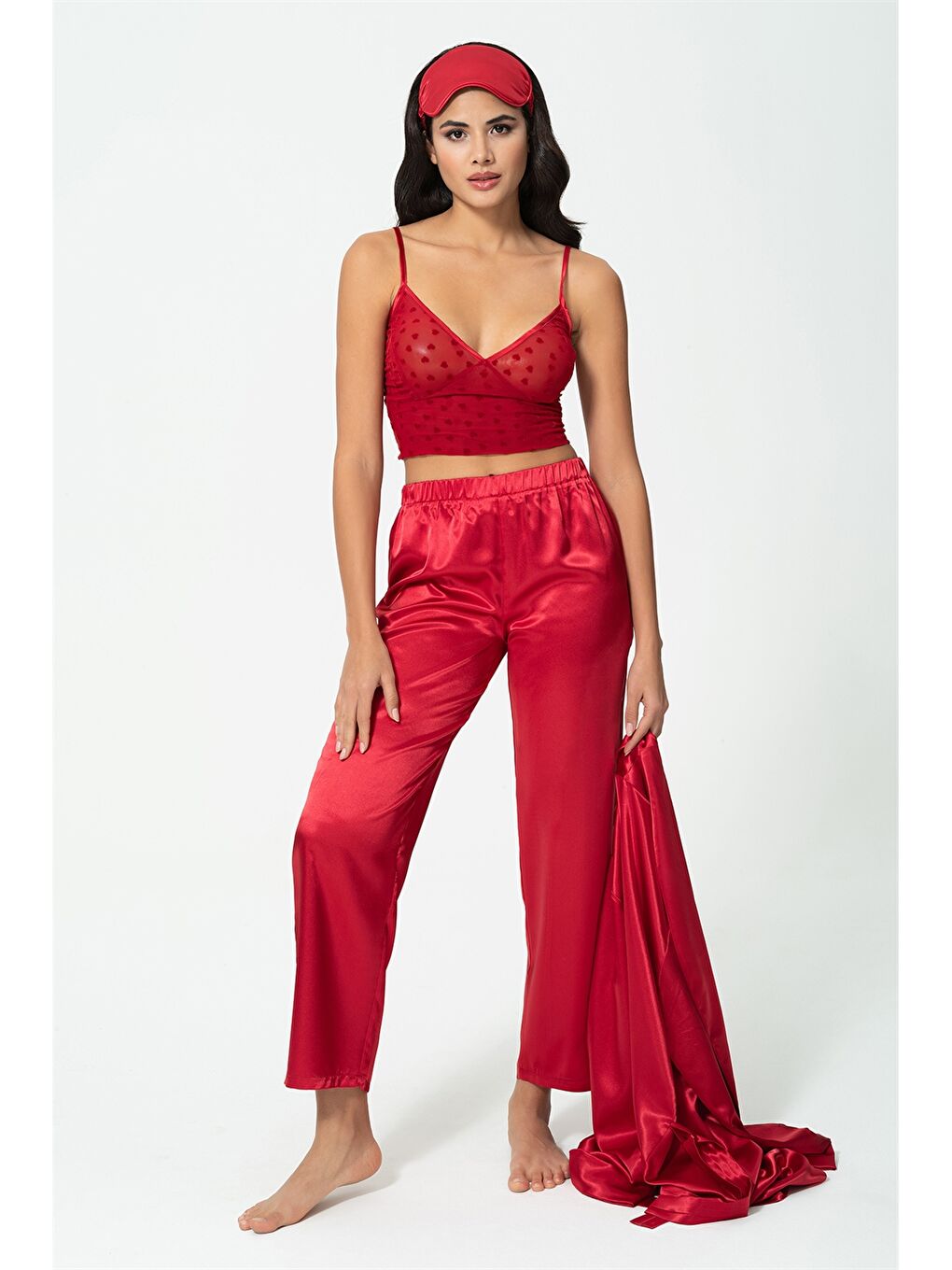 Kırmızı Kalp Yaka Askılı Desenli Kadın Pijama Takımı-1