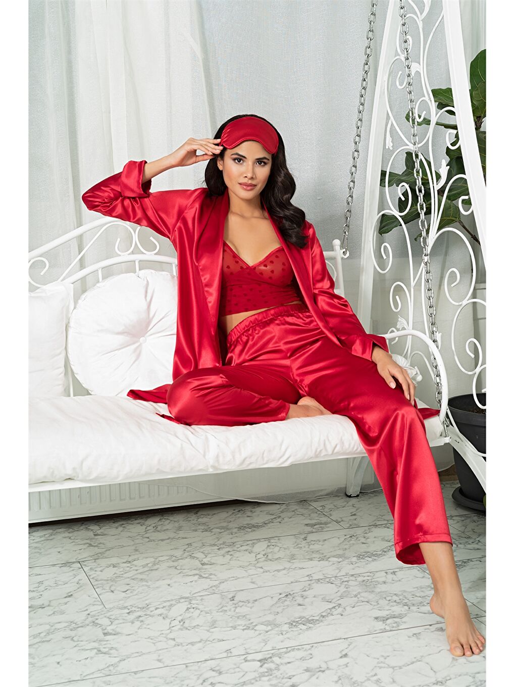 Kırmızı Kalp Yaka Askılı Desenli Kadın Pijama Takımı-3