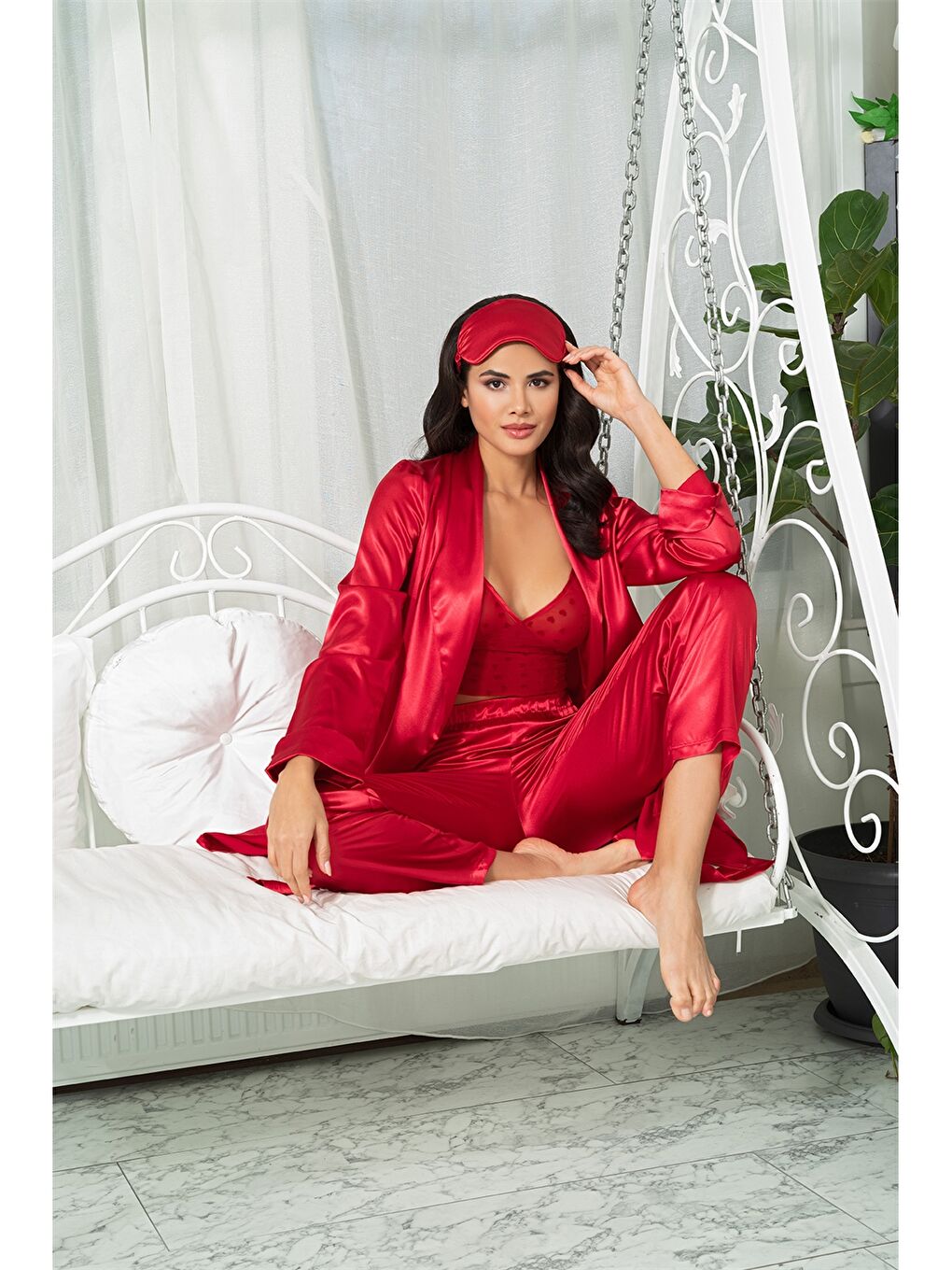 Kırmızı Kalp Yaka Askılı Desenli Kadın Pijama Takımı-4