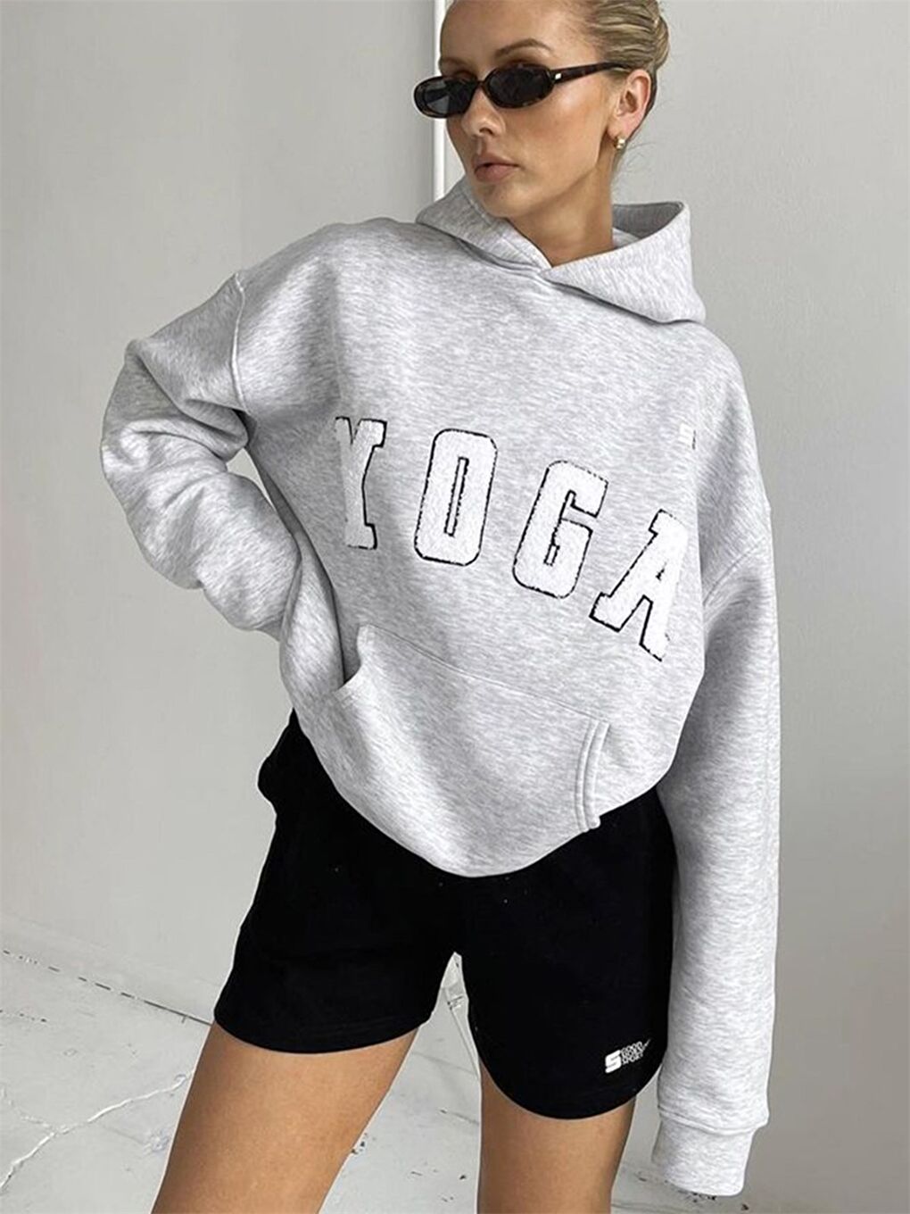Gri Kapüşonlu Nakışlı Uzun Kollu Oversize Kadın Sweatshirt