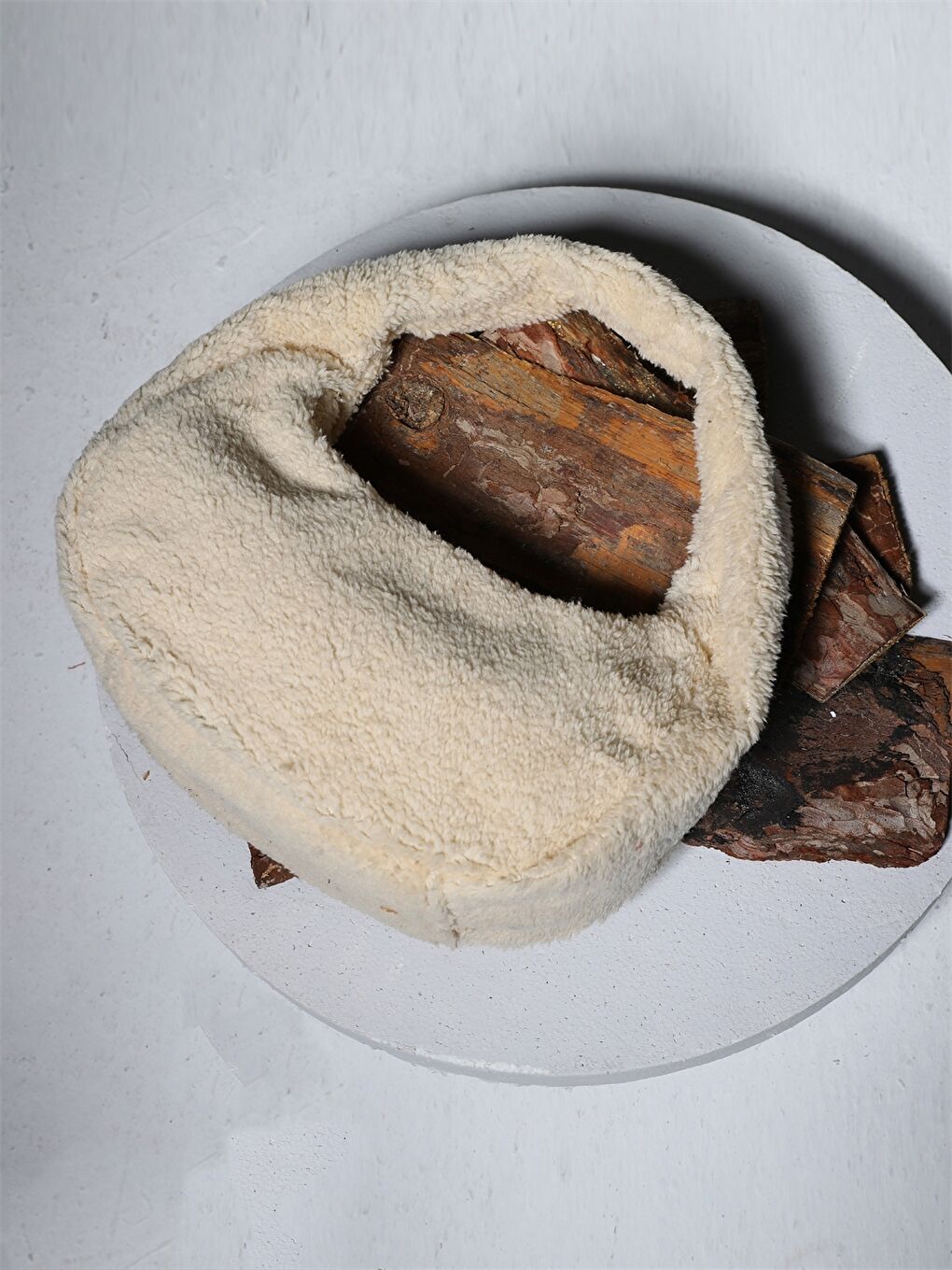 Ekru Kadın Pelüş Omuz Çantası-1