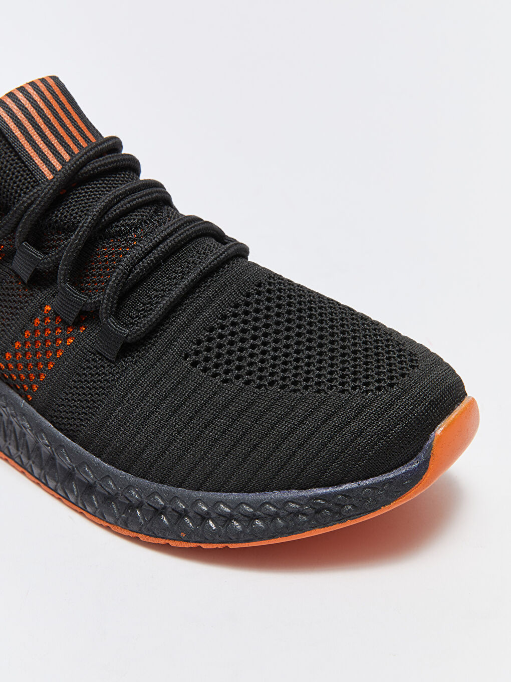 Siyah Sağ Tek Spor Ayakkabı-3