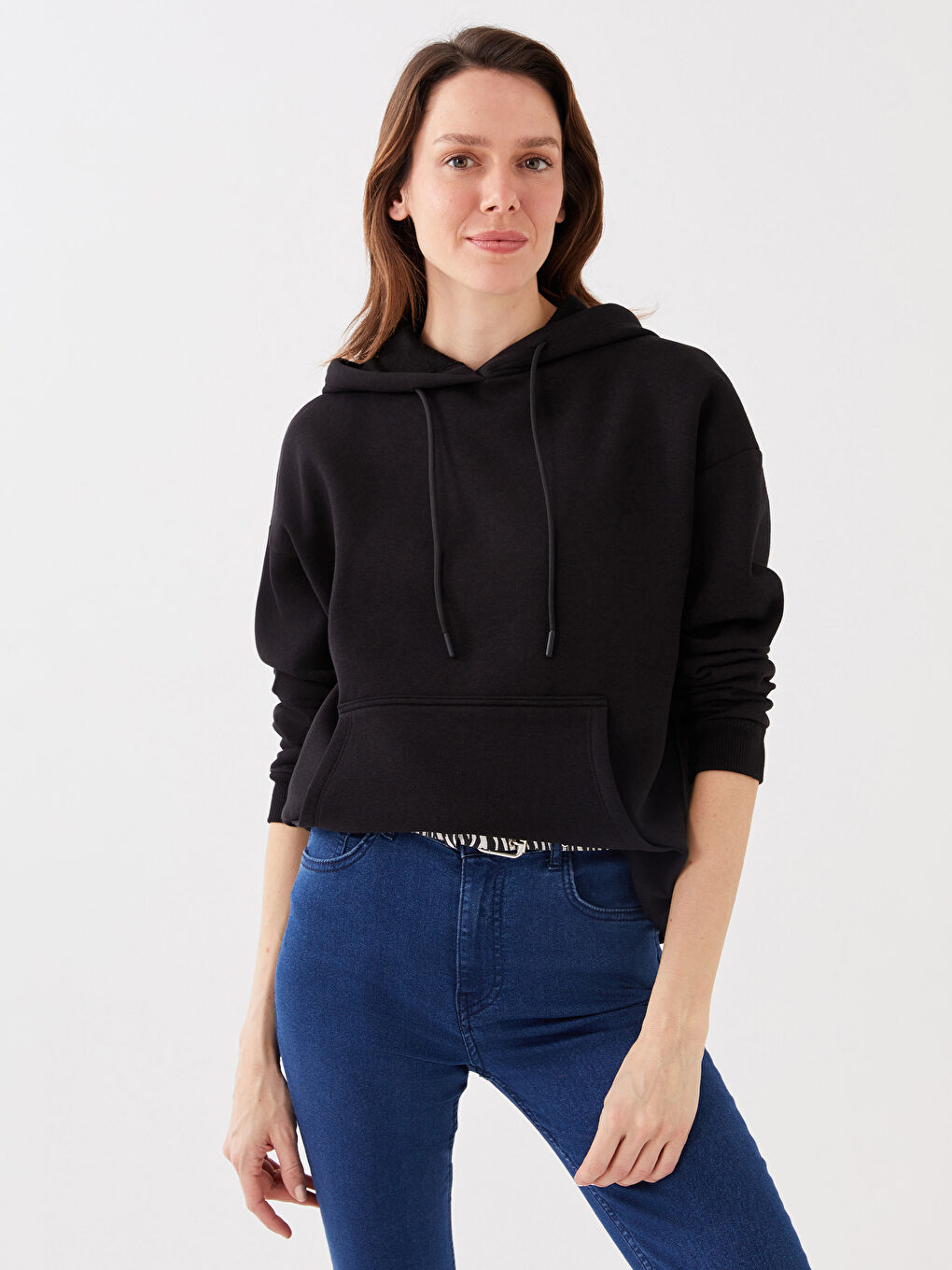 LCWAIKIKI Basic Yeni Siyah Kapüşonlu Düz Uzun Kollu Kadın Sweatshirt