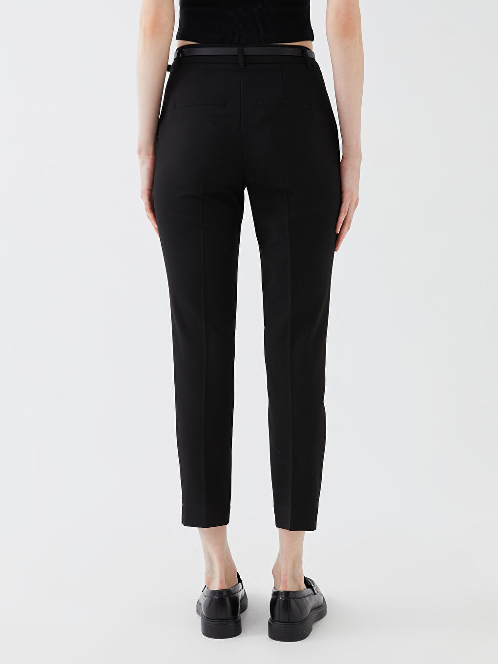 Siyah Standart Fit Düz Kemerli Kadın Pantolon-3