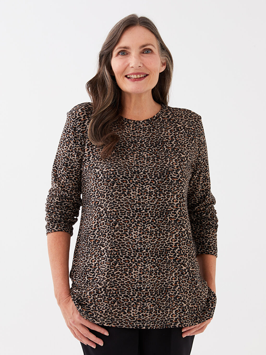 Bej Bisiklet Yaka Desenli Uzun Kollu Kadın Tişört