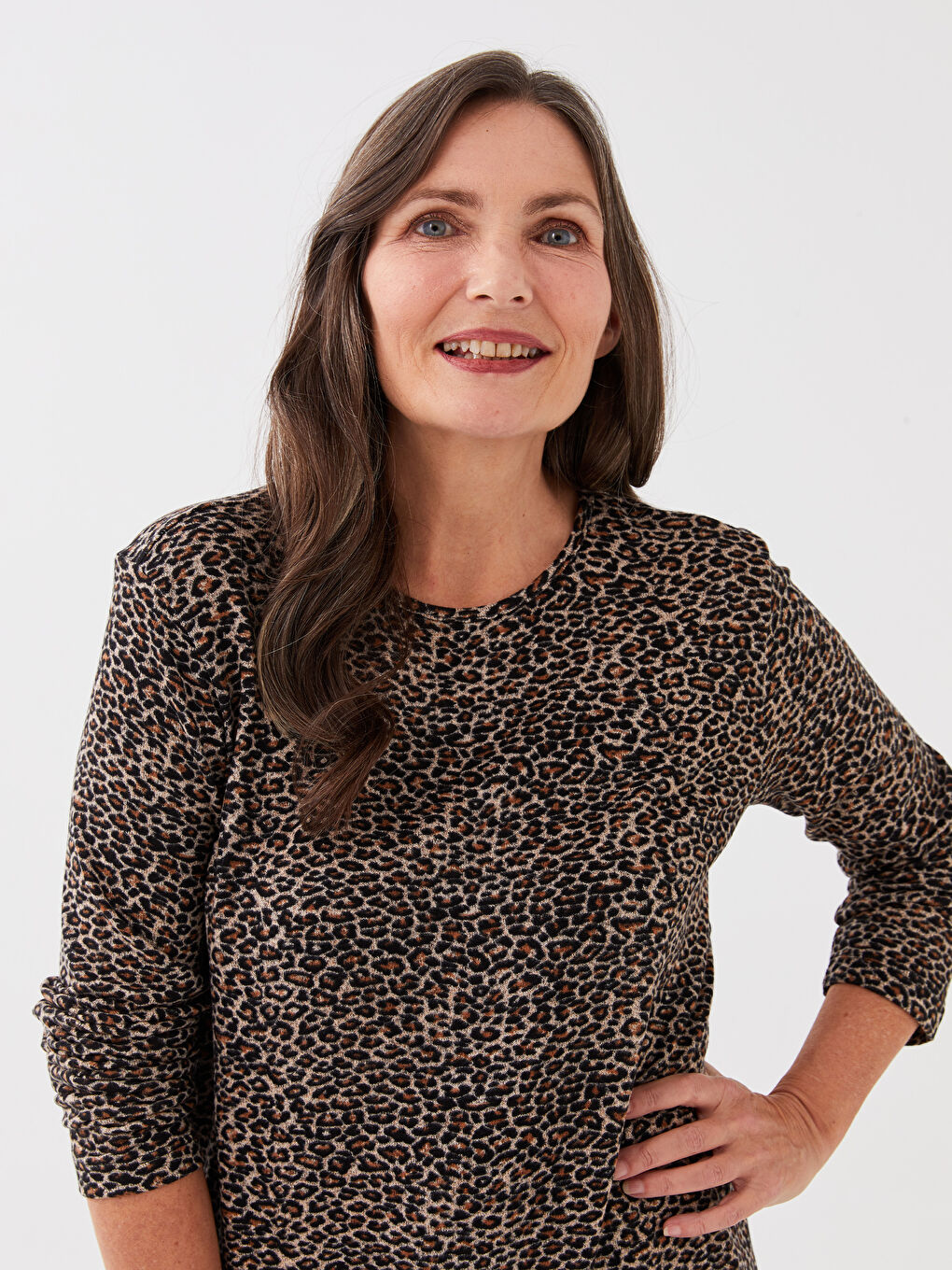 Bej Bisiklet Yaka Desenli Uzun Kollu Kadın Tişört-1