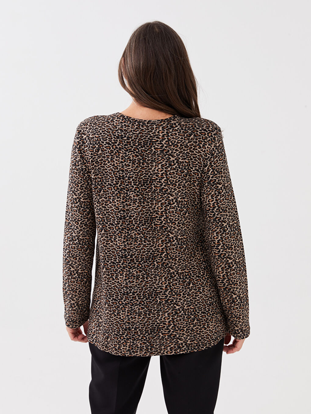 Bej Bisiklet Yaka Desenli Uzun Kollu Kadın Tişört-4