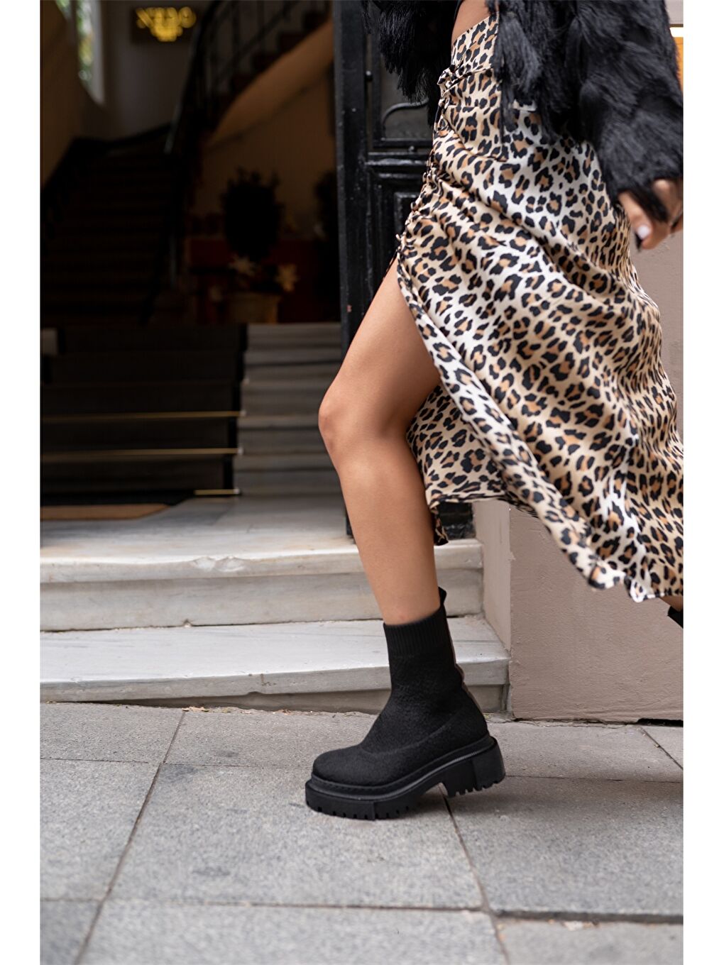 Siyah Kalın Taban Kadın Bot