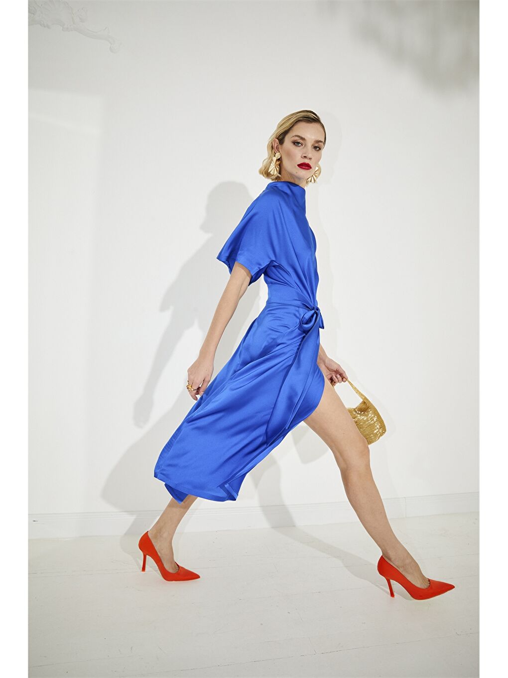 Mavi Dik Yaka Kısa Kollu Saten Kadın Elbise-1