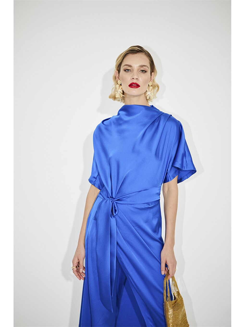 Mavi Dik Yaka Kısa Kollu Saten Kadın Elbise-4