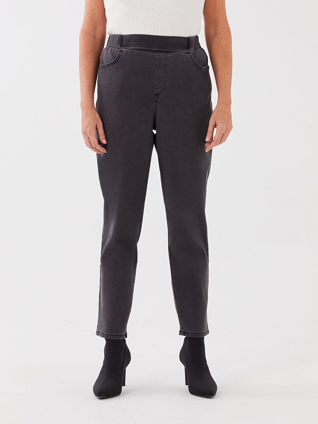 Siyah Kadın Slim Fit Düz Jean Pantolon-3