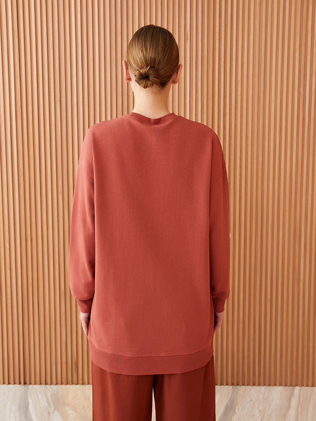 Kahverengi Bisiklet Yaka Düz Uzun Kollu Kadın Sweatshirt-4