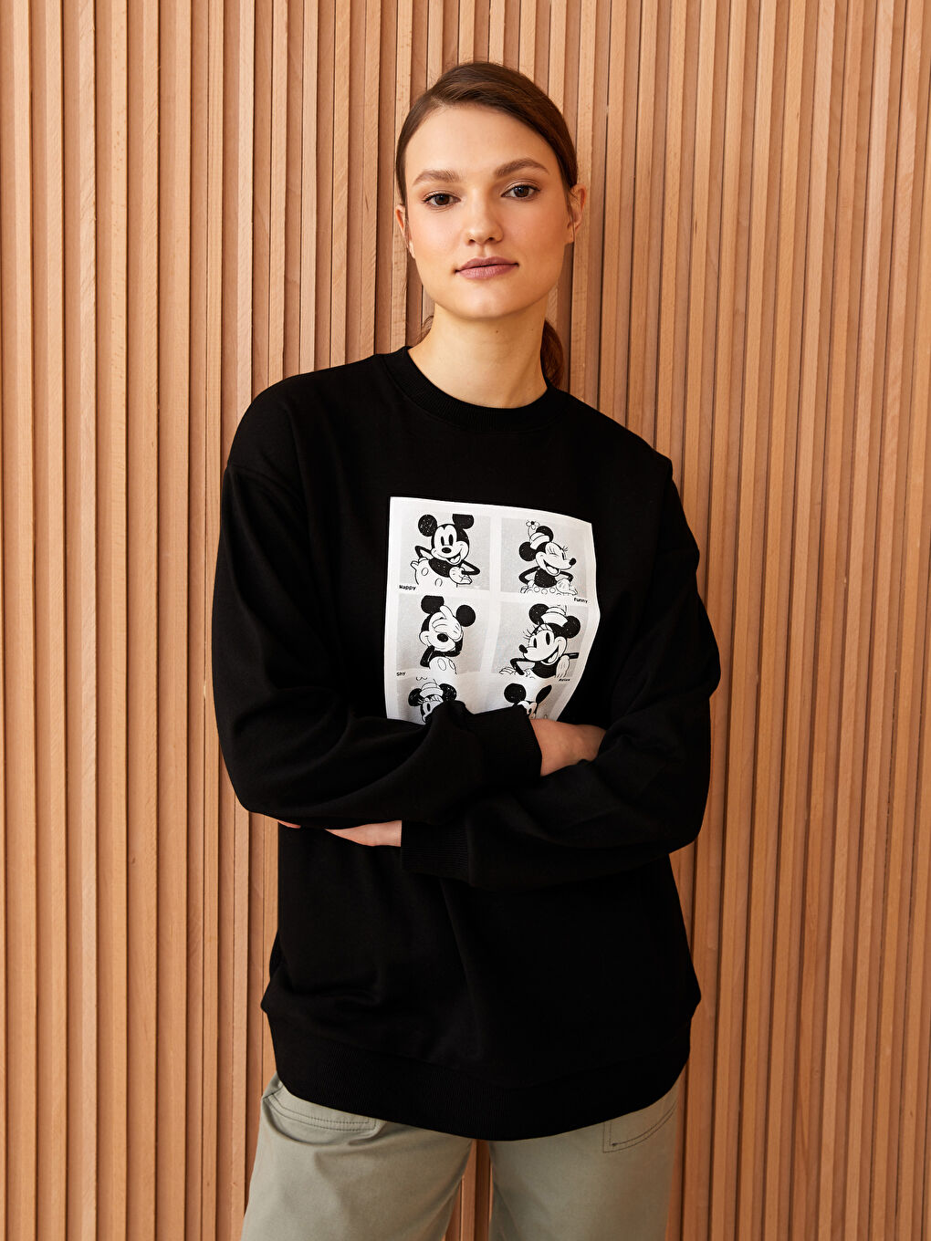 LCW Modest Siyah Bisiklet Yaka Mickey Mouse Baskılı Kadın Kalın Sweatshirt - 1