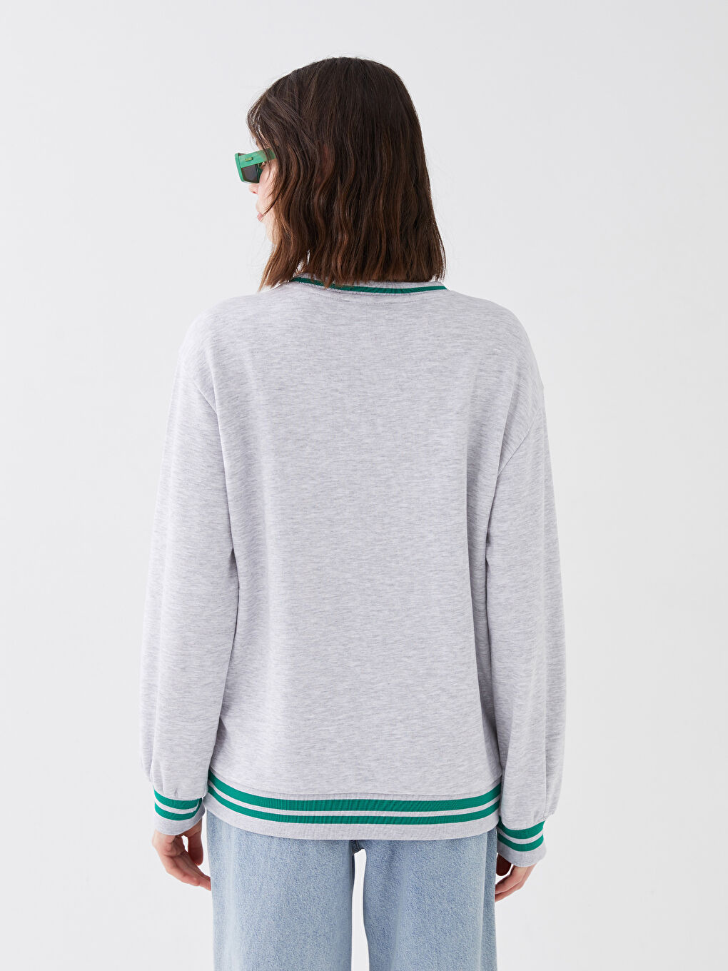 Gri Bisiklet Yaka Baskılı Uzun Kollu Kadın Sweatshirt-3