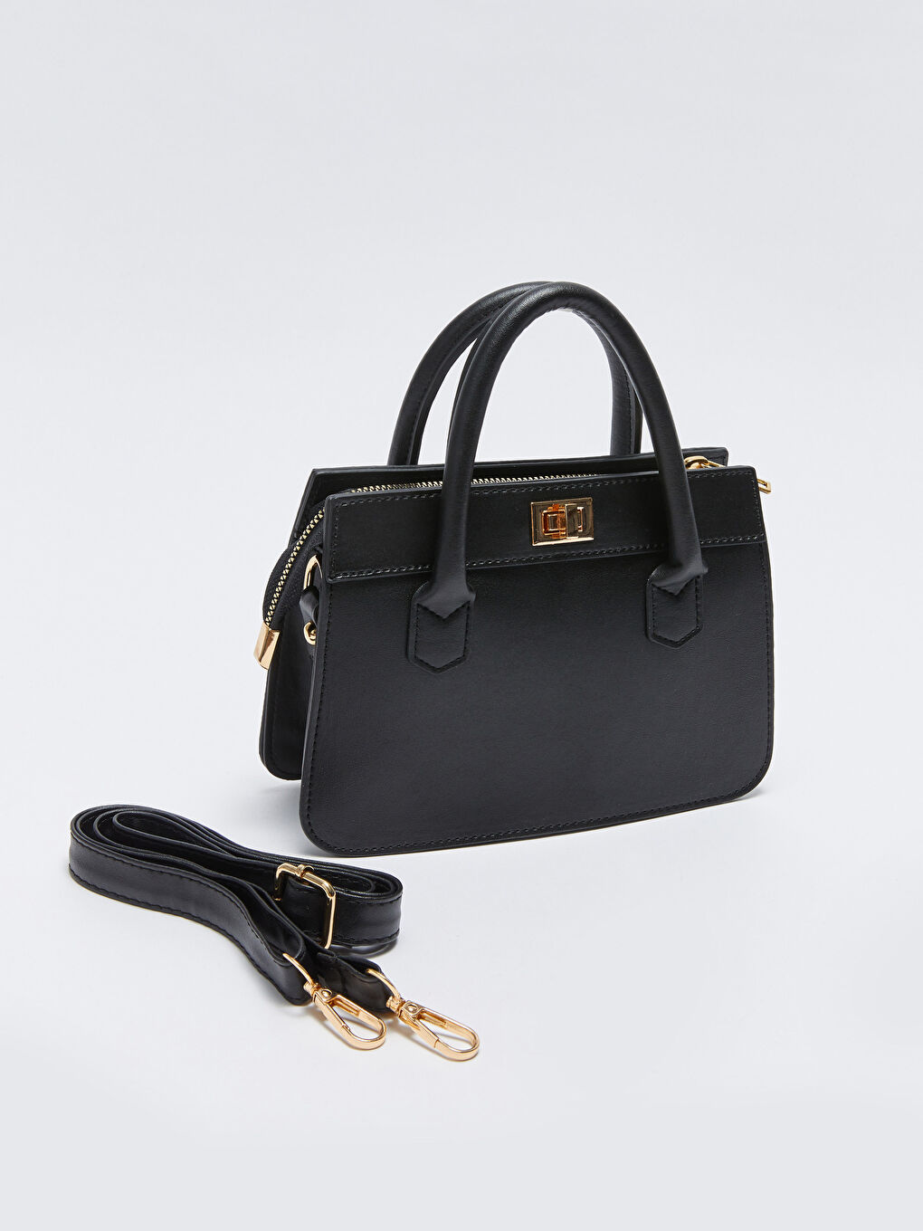 Siyah Deri Görünümlü Kadın Kol Çantası-2