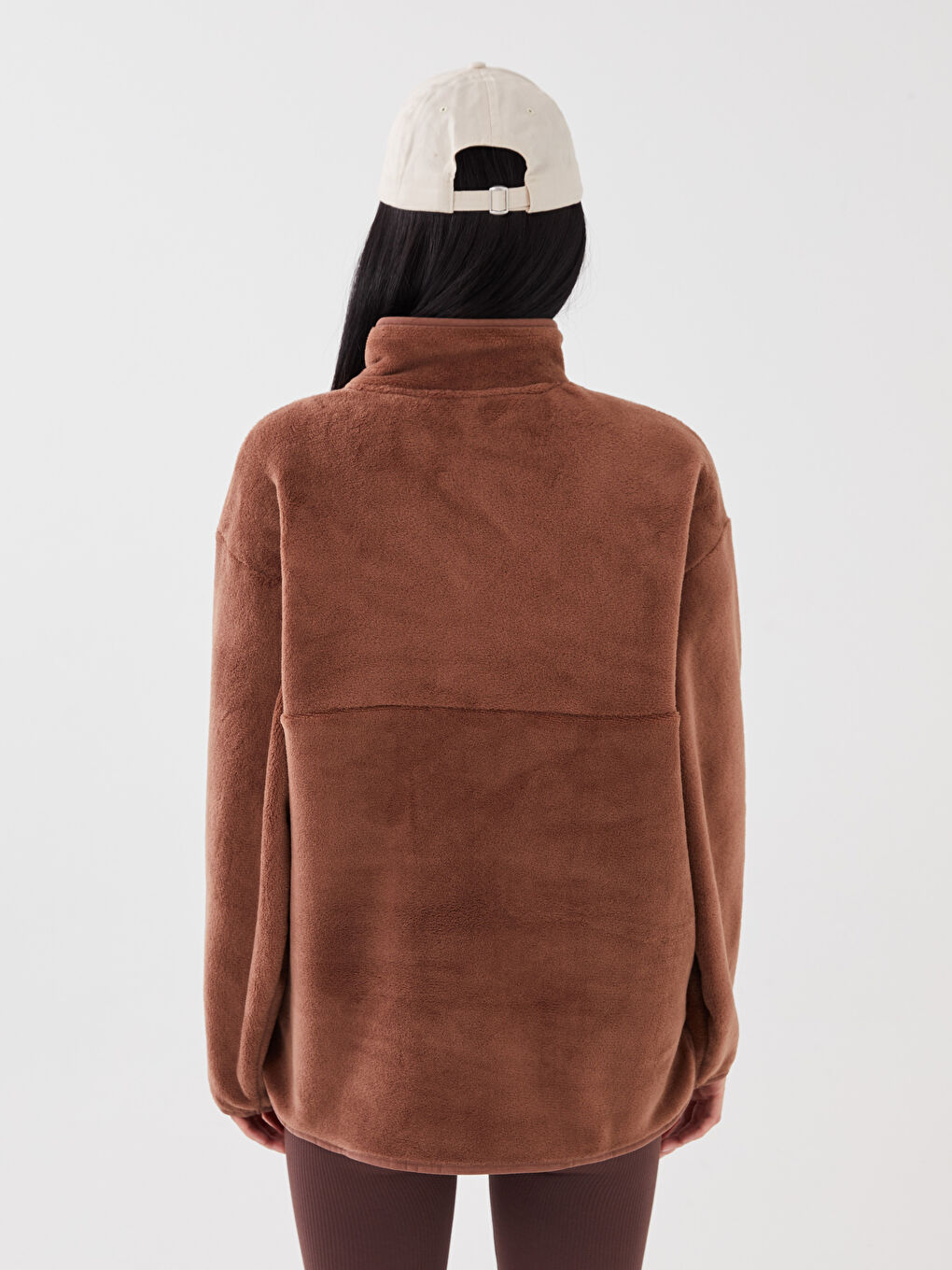 Kahverengi Dik Yaka Düz Uzun Kollu Kadın Pelüş Sweatshirt-4