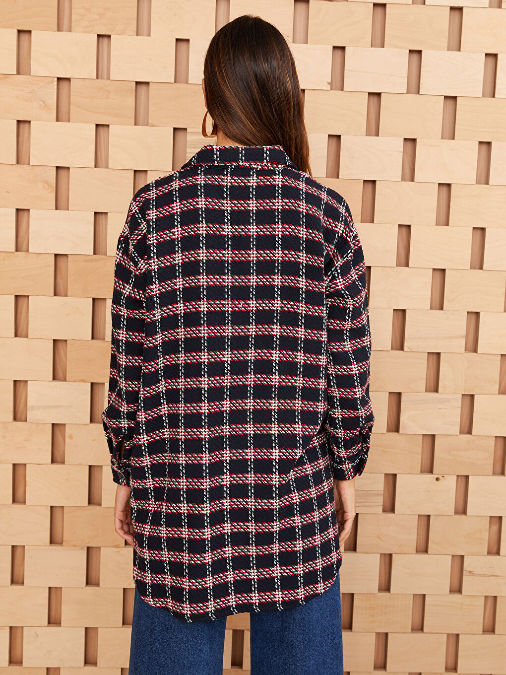 قميص خارجي تيويد نسائي منقوش كم طويل-4