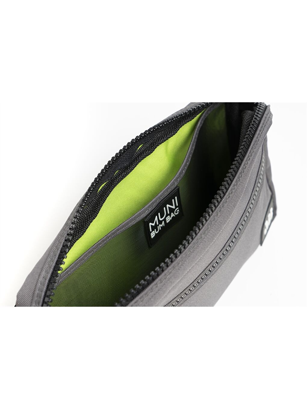 Gri Etiket Baskılı Kadın Bel Çantası-3