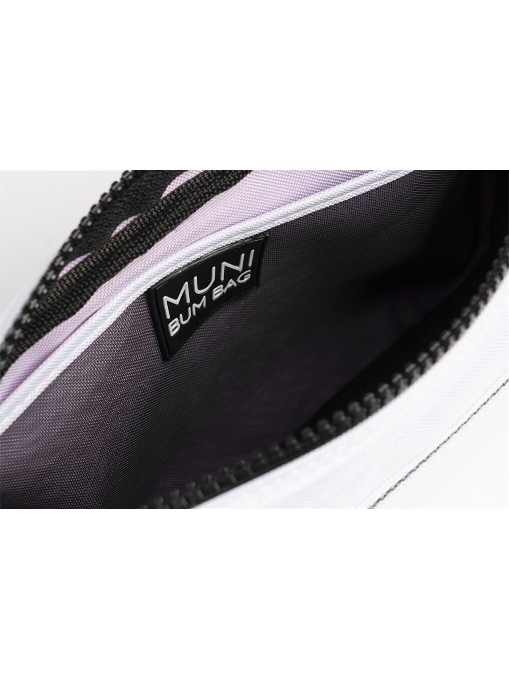 Beyaz Etiket Baskılı Kadın Bel Çantası-3