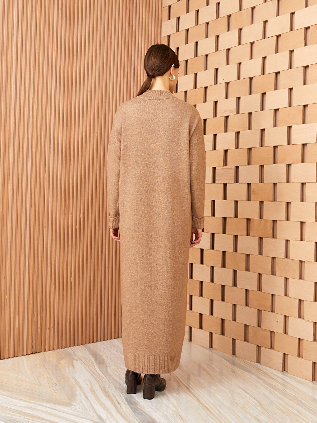 Kahverengi Yarım Balıkçı Yaka Oversize Kadın Triko Elbise-4