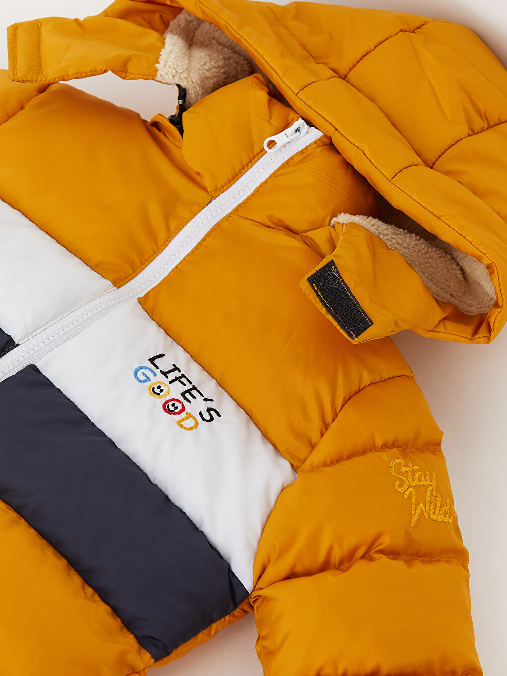 Kahverengi Kapüşonlu Uzun Kollu Nakış Detaylı Erkek Bebek Mont-3