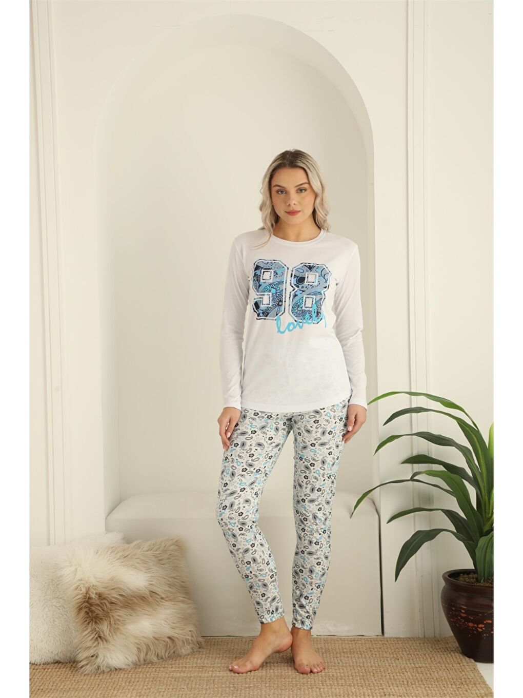 Siyah Bisiklet Yaka Baskılı Uzun Kollu Kadın Pijama Takımı-2