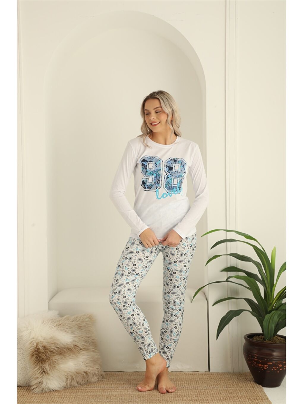 Siyah Bisiklet Yaka Baskılı Uzun Kollu Kadın Pijama Takımı-3